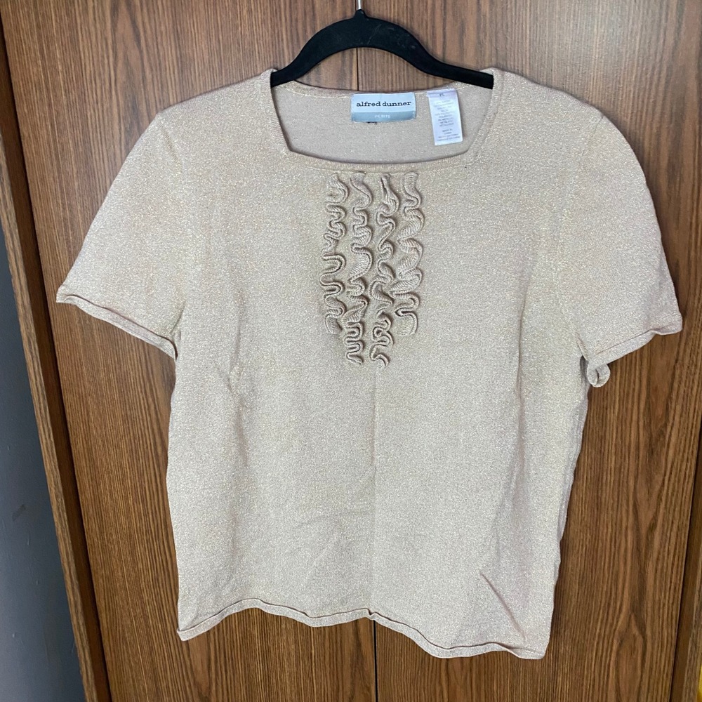 Alfred Dunner Knit Top Women PL Gold Metallic Ruffle Front Short Sleeve Sweater
